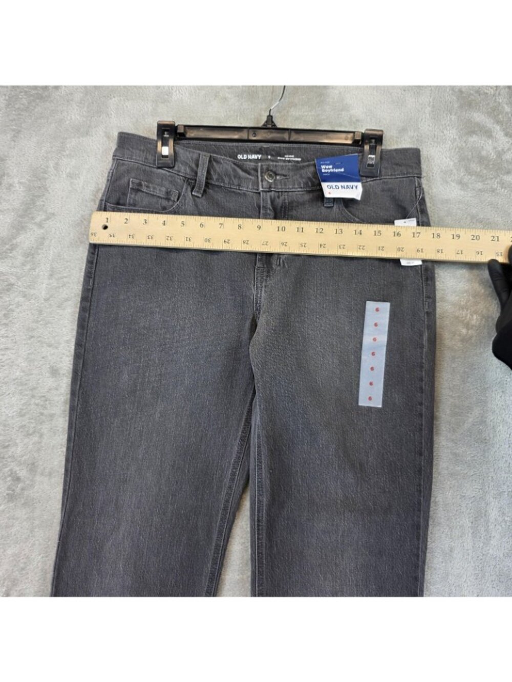 Old Navy Mid Rise Wow Boyfriend Jeans Womens 6 Charcoal Wash Stretch Denim - Picture 12 of 14